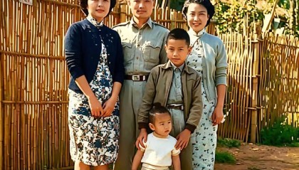 星空体育app下载-郑丽文和家人的一张合影，时间是1971年，地点是眷村。
